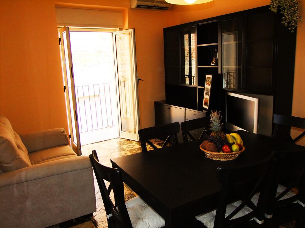 Villa Casa Barranco Cefalù Zimmer foto
